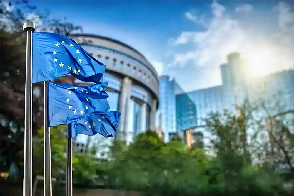 结束访华才2天，马克龙变脸：若中国不进口欧洲商品，或对华加税！


马克龙访问中