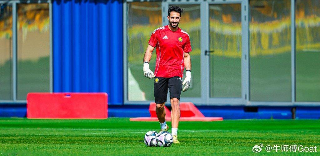 C罗和利雅得 据利雅迪亚🔴热苏斯与纳瓦夫·阿奇迪举行了会面，并向他保证，阿奇迪