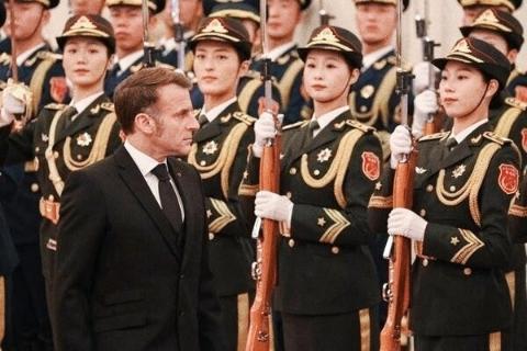 马克龙访华带“节奏”？英国首相急表态：要合作还得防着点
 
最近法国总统马克龙的