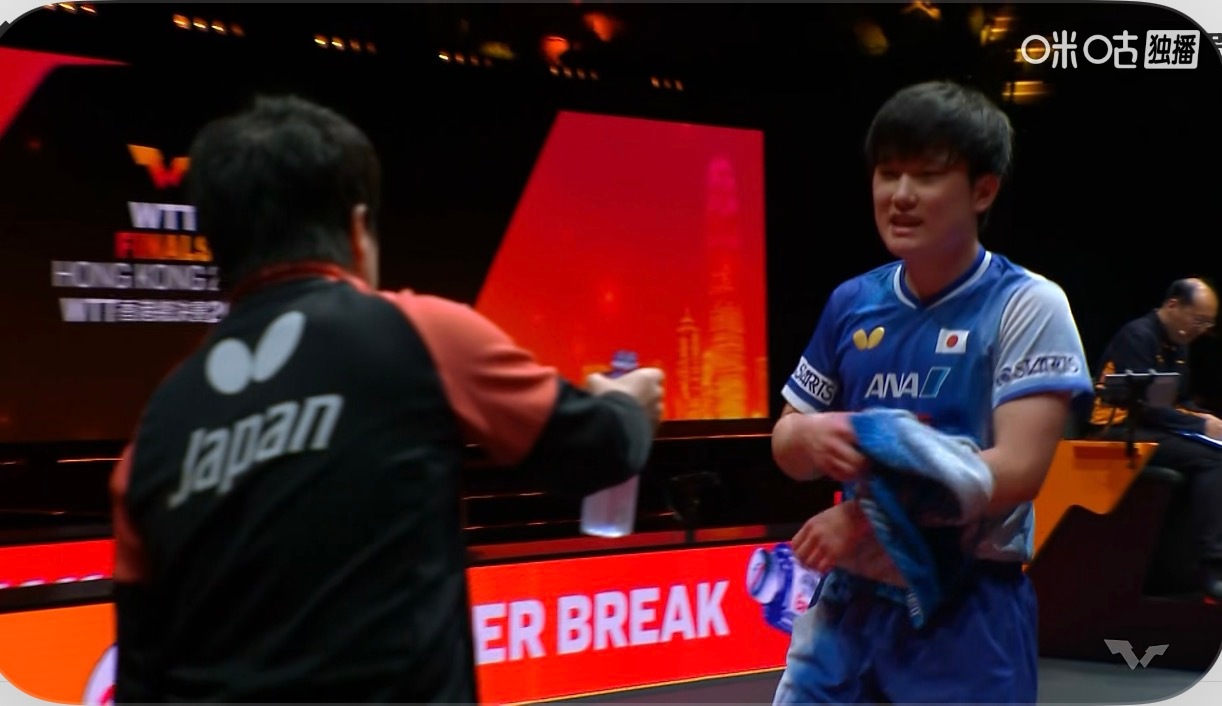 张本智和1-1高茨张本要是打球一声也不吭 那肯定是赢不了了