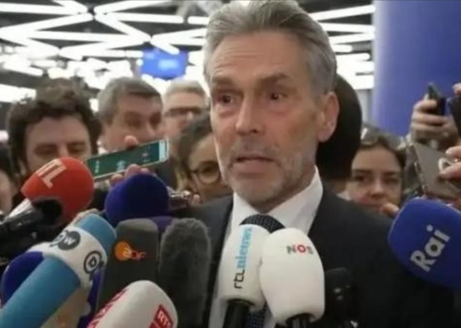 这一回中国可真要杀鸡给猴看了。
中国这次可能真要动手了，对象是荷兰。为啥是它？因