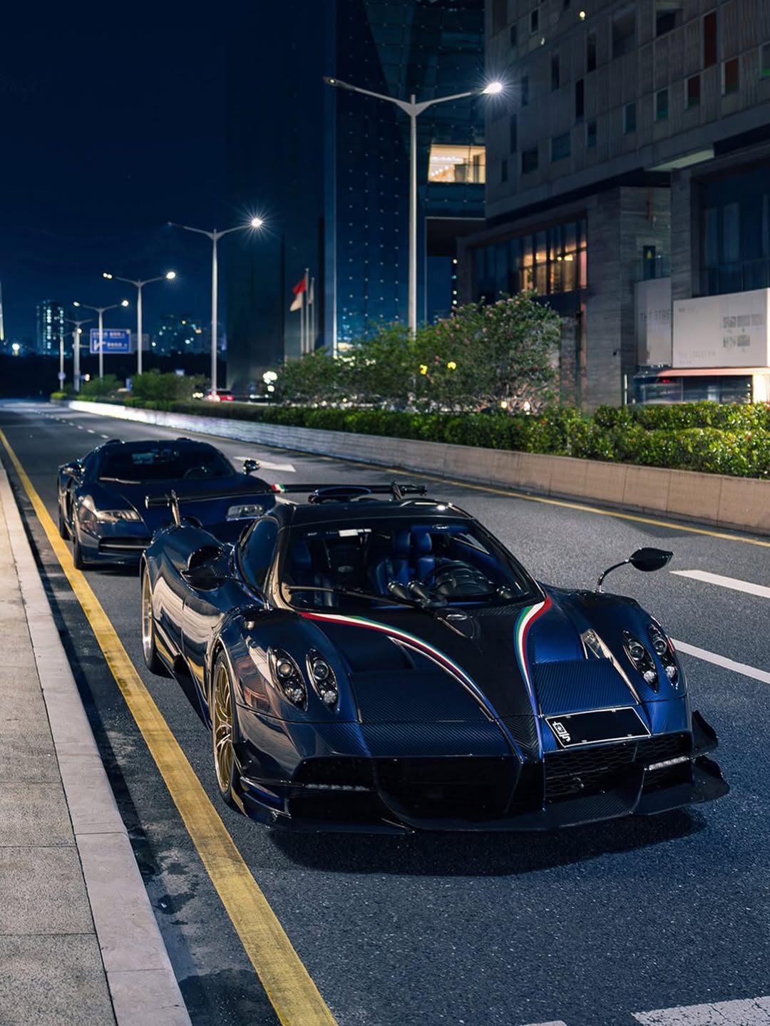 Pagani Huayra Roadster BC “Bape” & ...