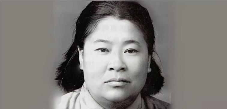 1933年，许世友听说部队新来一位武当女兵。他大步走过去，笑着开口：“我倒要看看