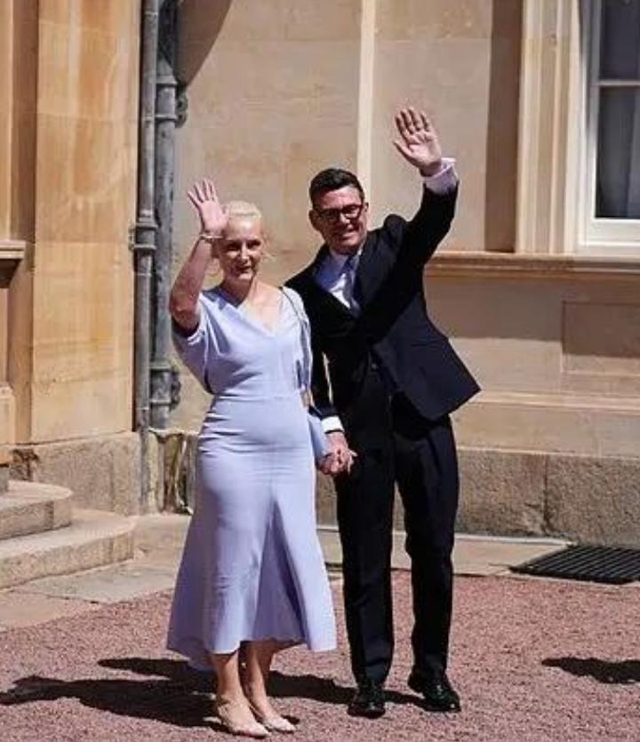 太割裂！英国新首相夫人一条七千七大牌裙，全网吵翻
 
当地7月20日英国新任首相