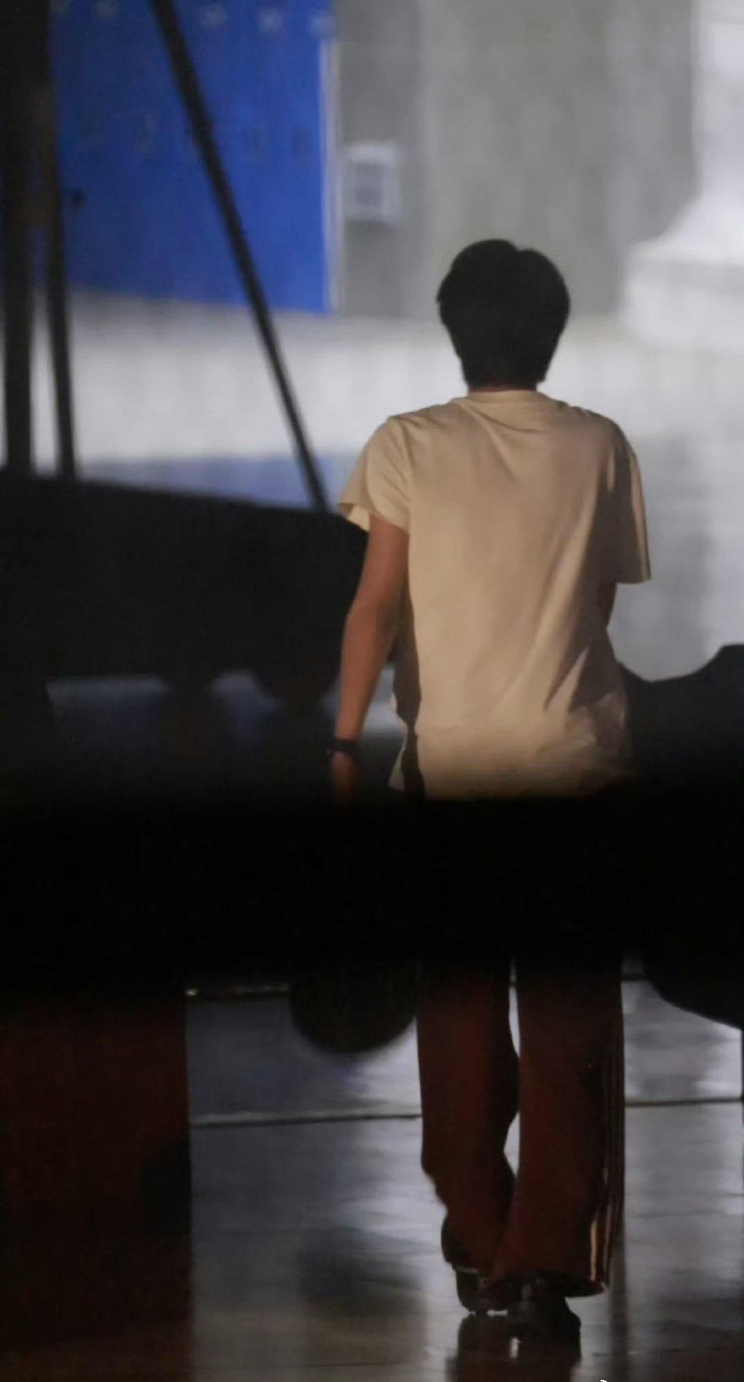 张桂源💛张桂源顾晨阳 💛张桂源我们的少年时代2 

想用镜头记录下你 可又怕