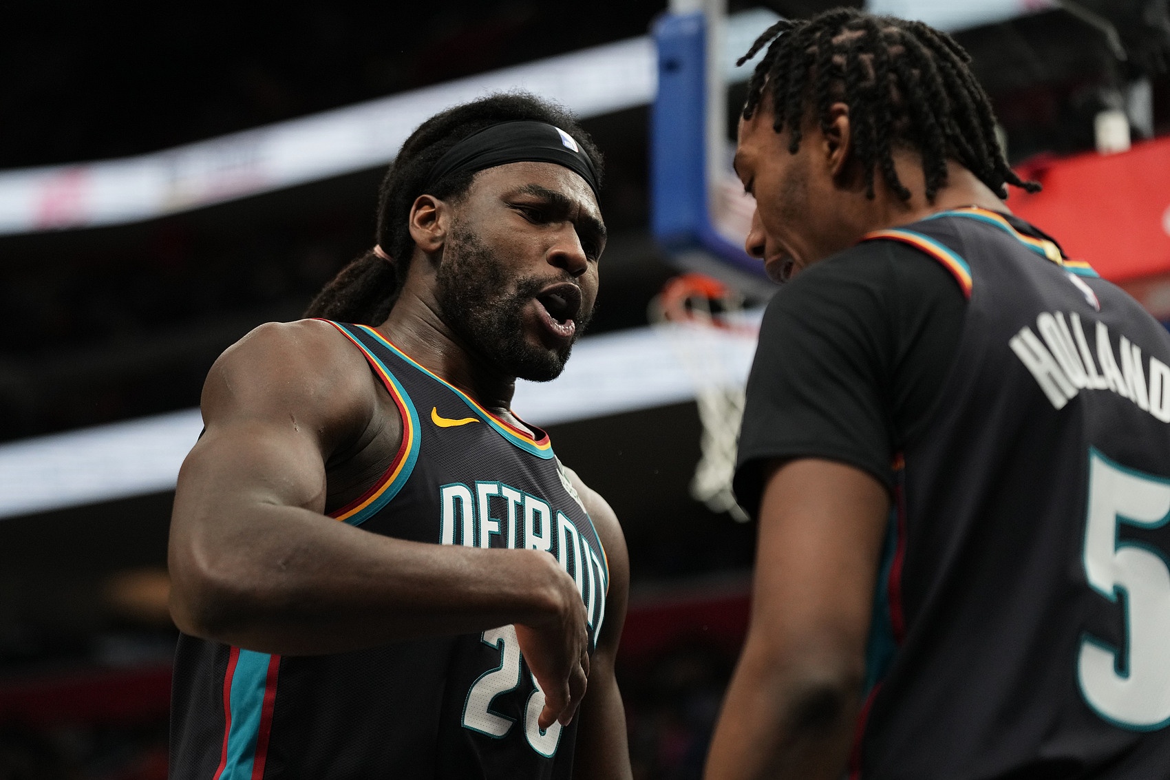 替补席合砍77分！比克斯塔夫：替补球员给了我们很大的鼓舞