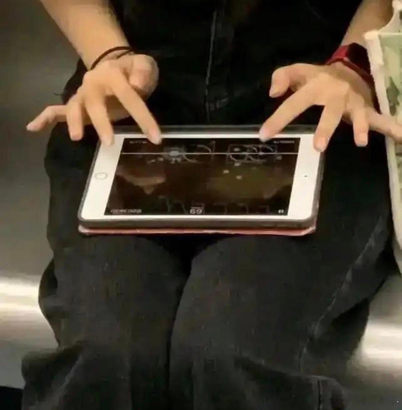 这ipad都多久之前的款式了，咋还有人在用 