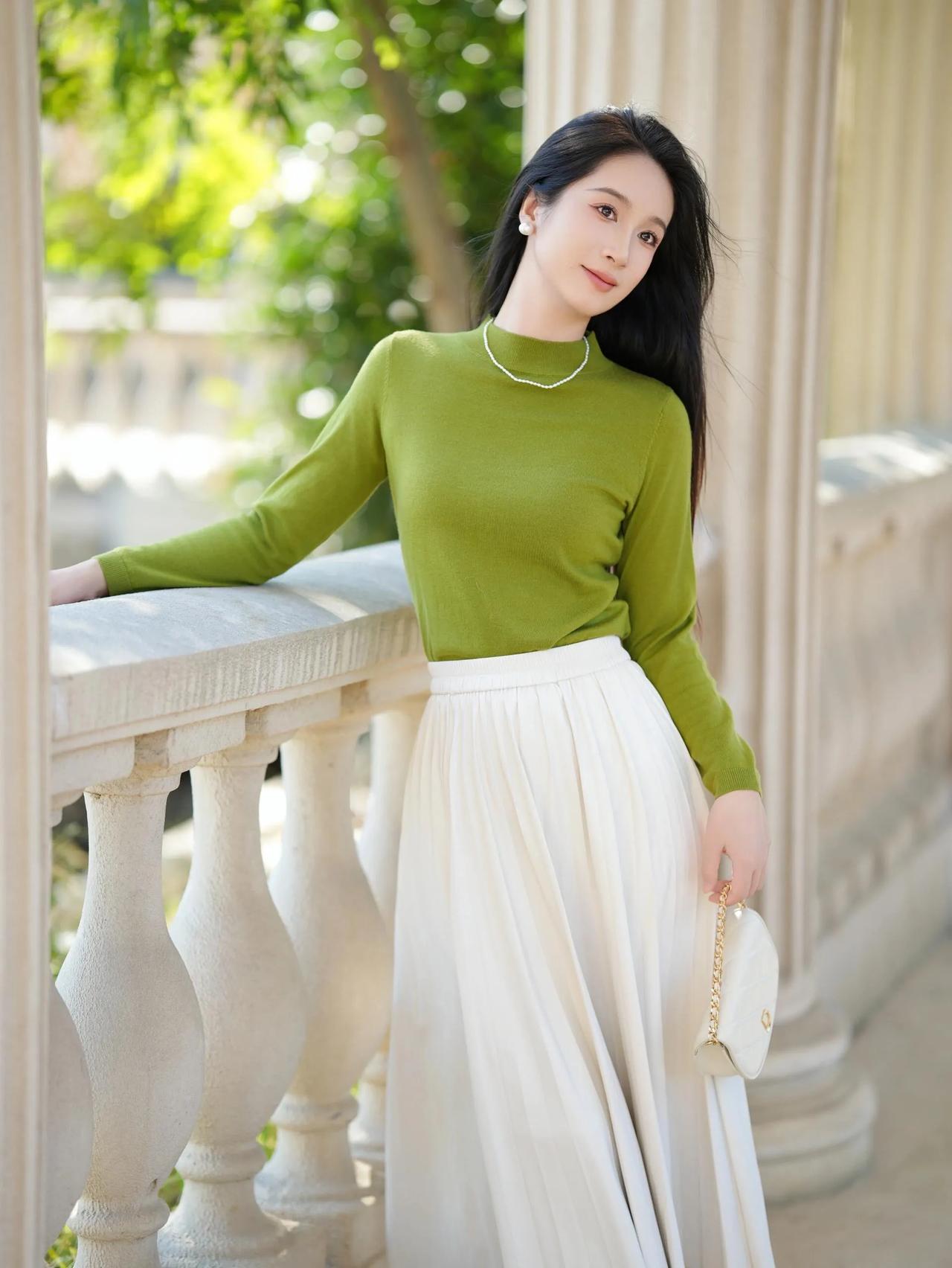 青丝白衣秀#盈盈一水间#清新甜美#优雅动人#简行唯美的美女#