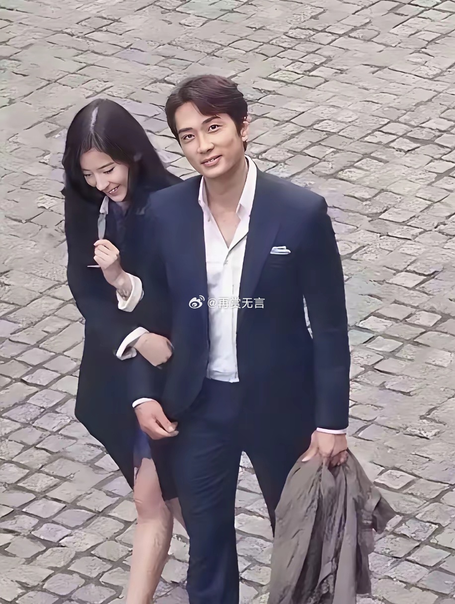 娱乐圈很干净的女演员，就传过一次绯闻，后面都没有男人，很守身如玉。 