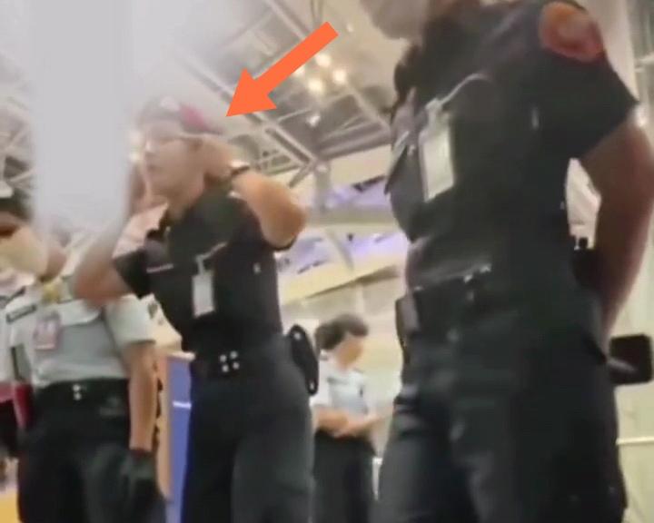 这下谁还敢去泰国旅游？22名中国乘客手拿机票，却被泰航赶下飞机，飞机丢下中国乘客