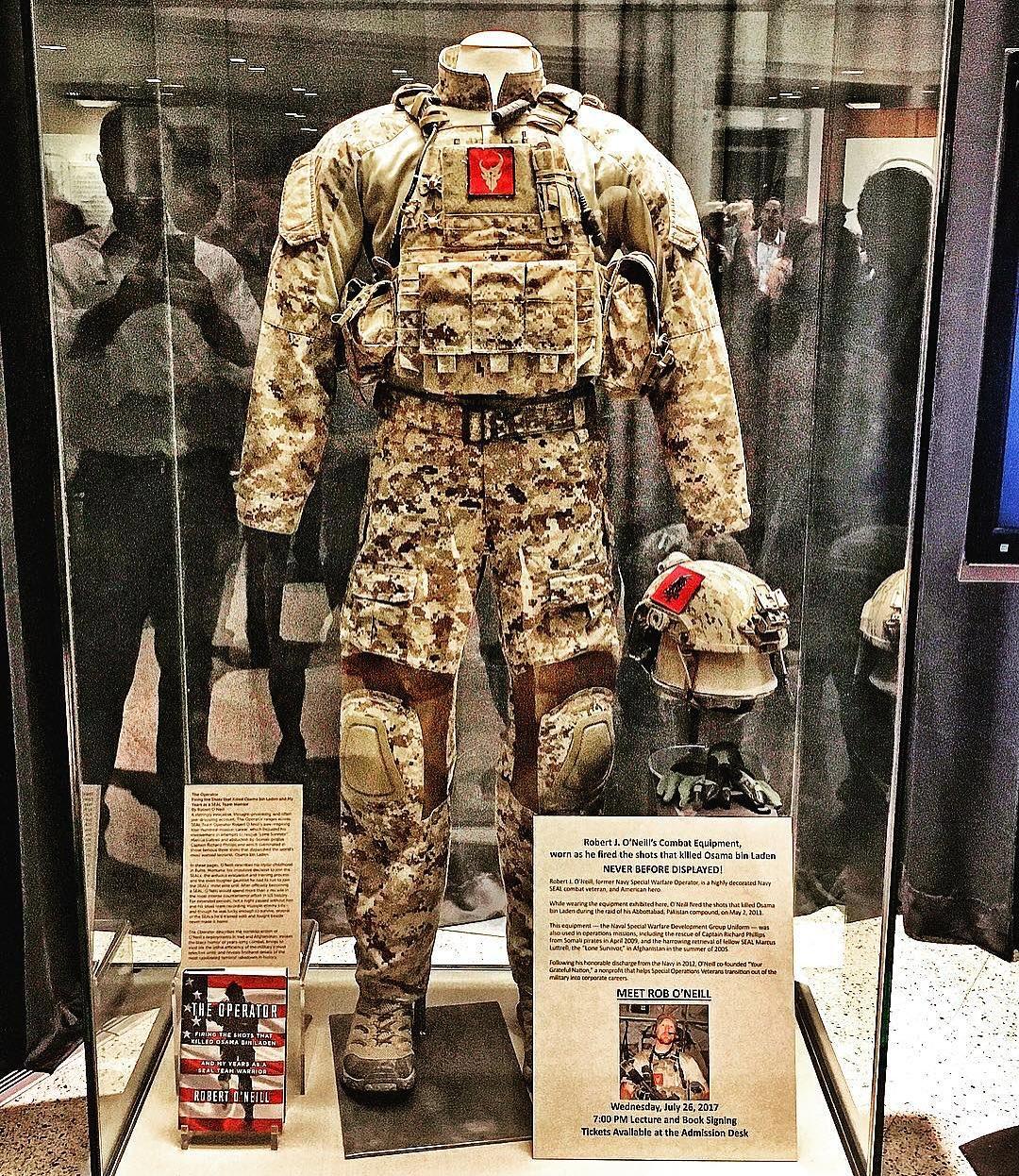 美国海军海豹突击队第六分队（DEVGRU Red Squadron）队员罗伯特·