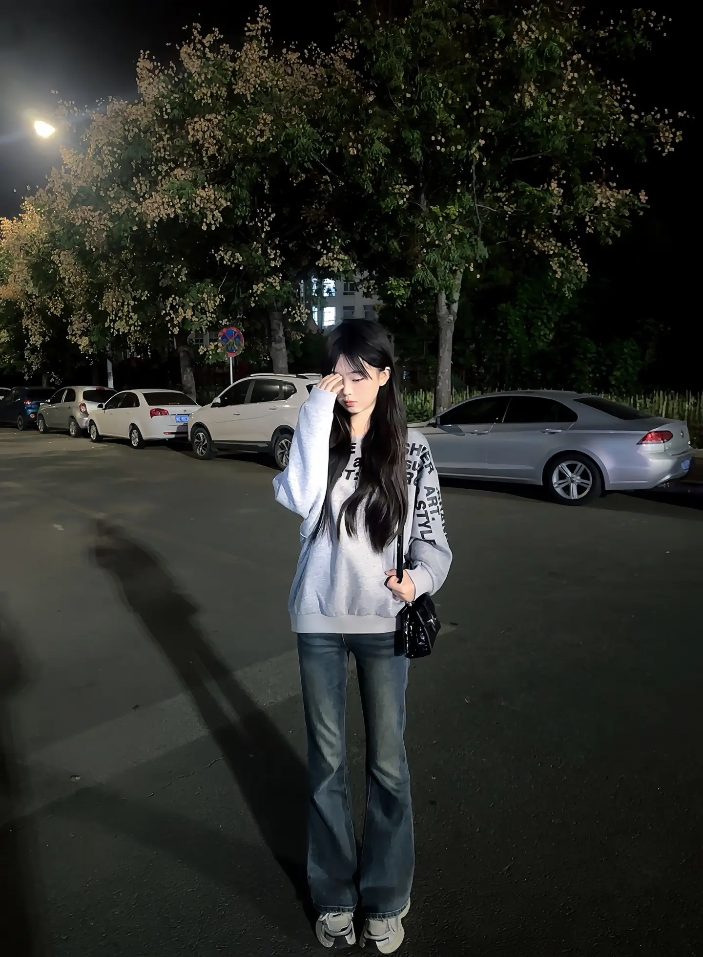 你应该要找一个跟你同样心软 同样善良 看见你受苦也会心疼你的人