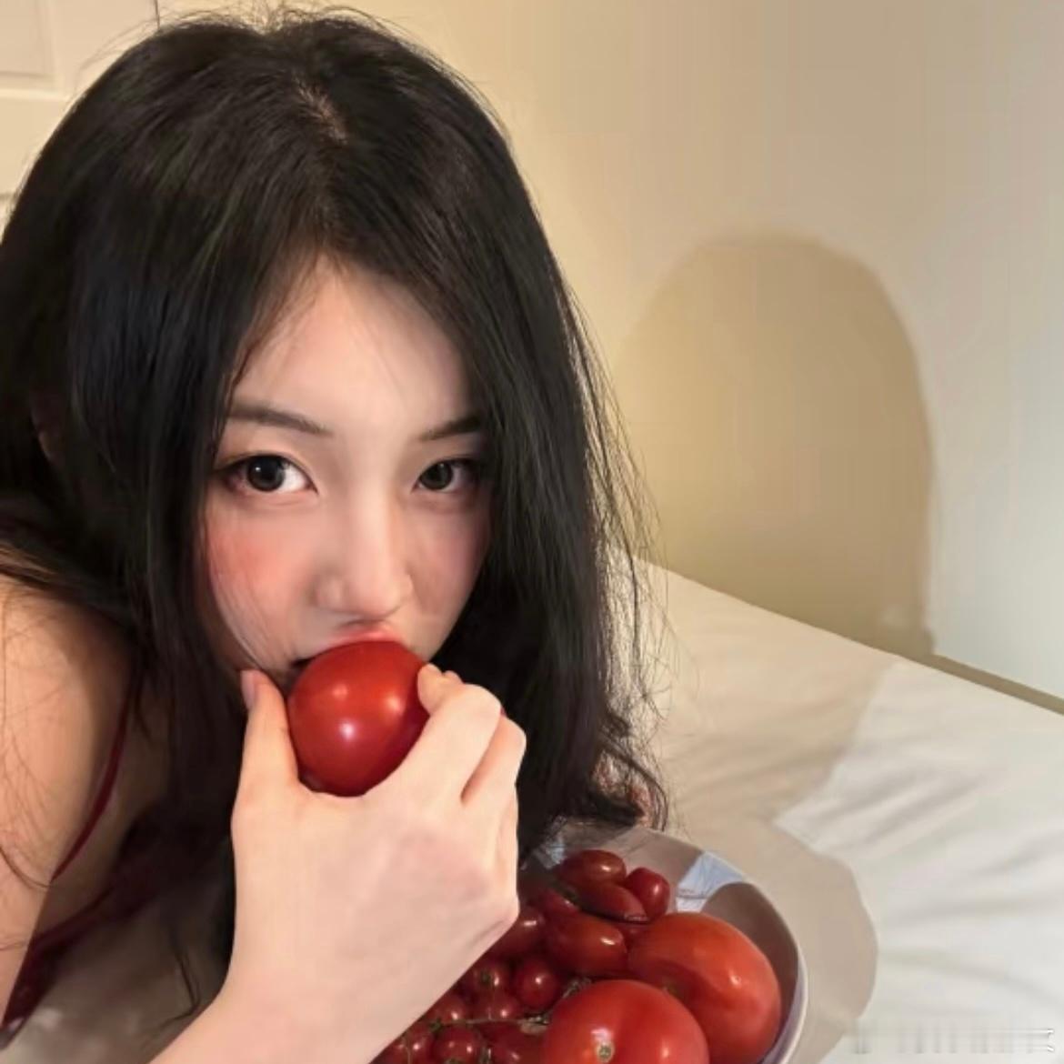 今日份小说  ⬇️1⃣️近水楼台系列2⃣️前男友系列3⃣️总裁系列4⃣️双向奔赴