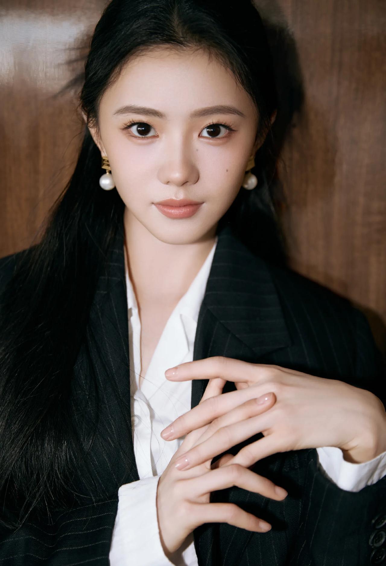 刘浩存美图分享刘浩存 刘浩存演技 刘浩存壁纸 刘浩存公主裙 刘浩存秦腔特训 刘浩