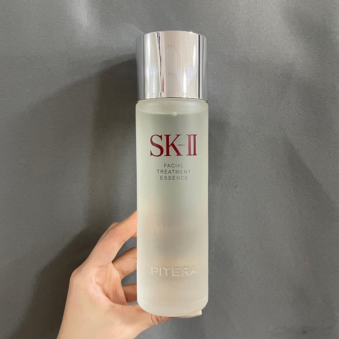 打破水油平衡的瓶颈，sk2神仙水简直就是用金钱堆起来的快乐富婆水啊！我就很爱它，