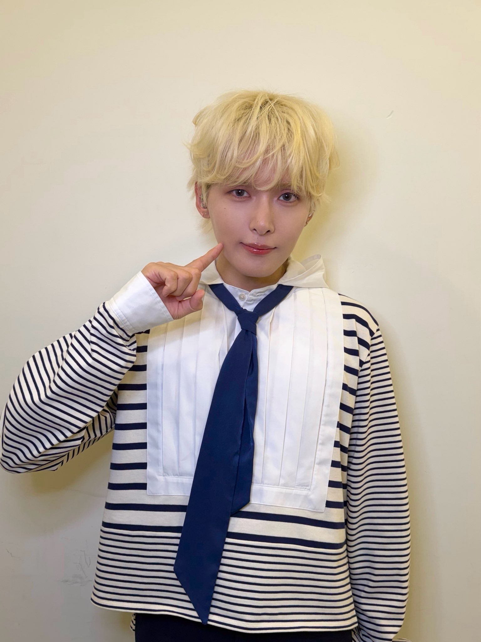 “CB百蓝_。260710 官号更新金厉旭 相关：愿这一刻能够永远💙SUPER