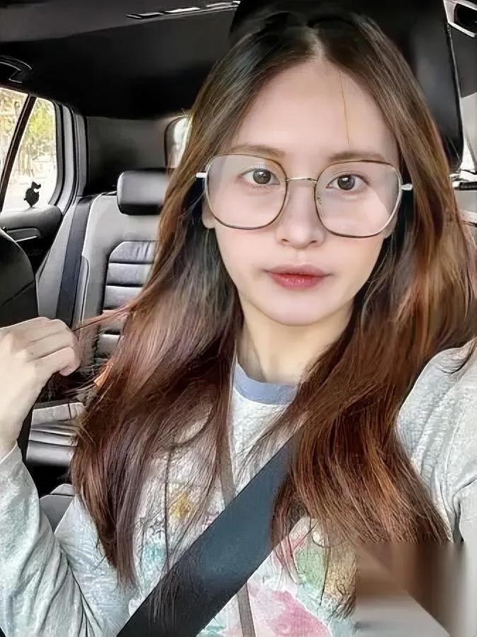 我家31岁的老师侄女

居然把相亲

搞成了“避坑测试题”？

月入6000有车