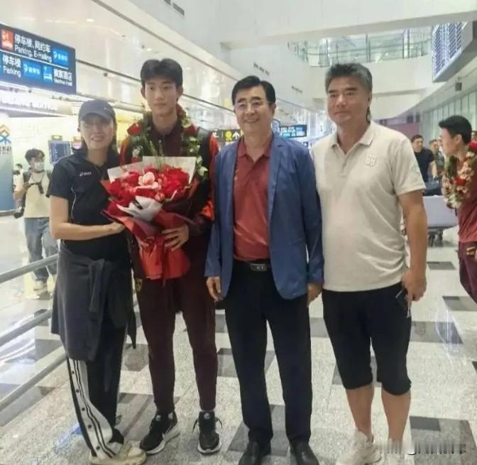 中国足协主席宋凯亲自铺路，中国国少队主力中锋赵松源有望赴欧洲留洋，第一站或许是多