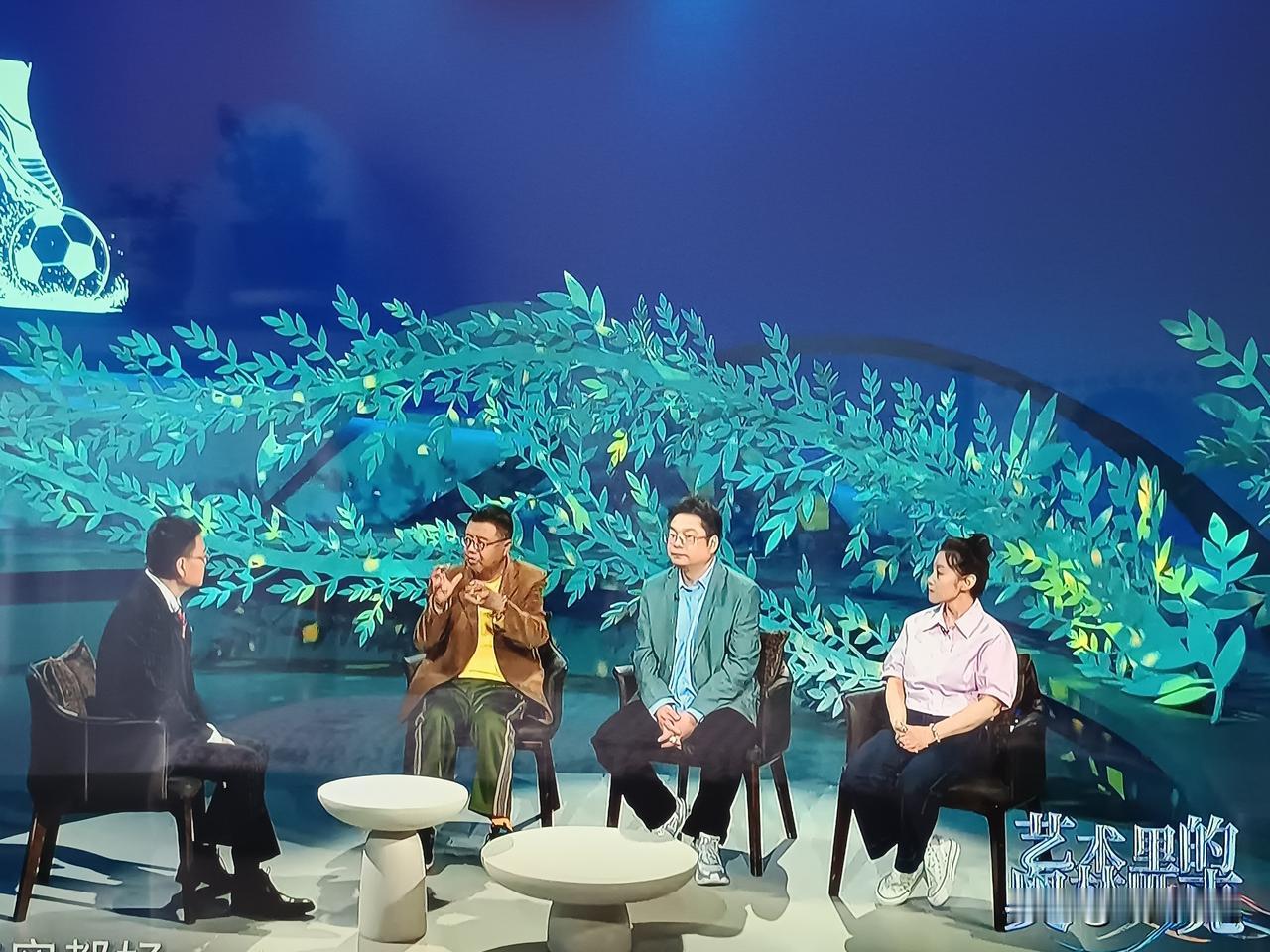 我认为不是。常言道:钱不是万能的没有钱是万万不能的！很有辩证法思想。
这句老话的