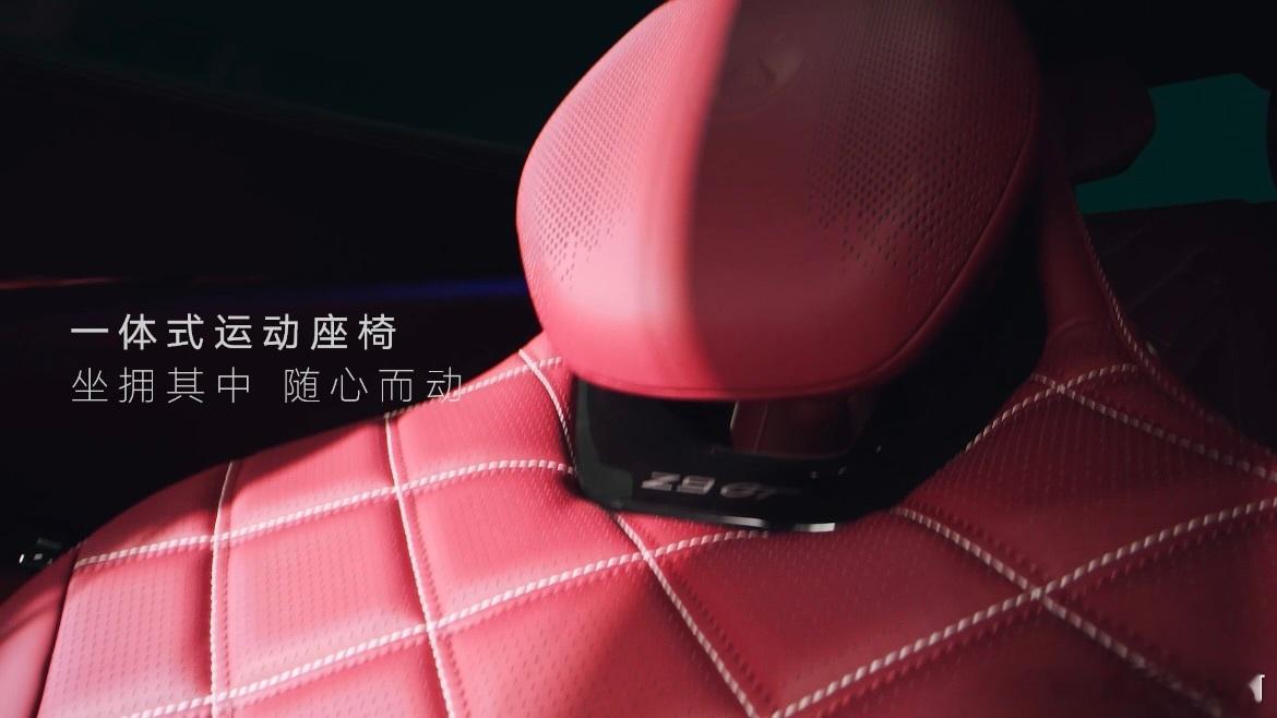 哇塞，看到腾势Z9GT的最新大片了，居然是超模何穗啊啊啊！这是什么神仙同框，双强