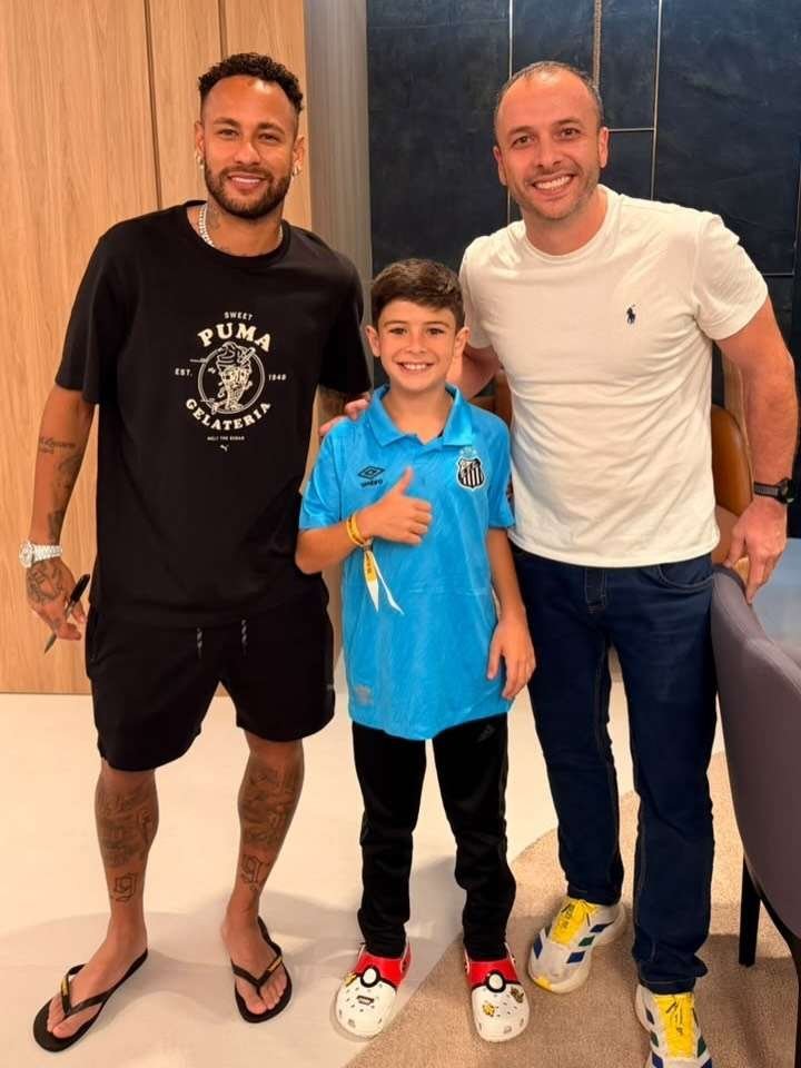 neymar[超话] 合影内马尔 ​​​