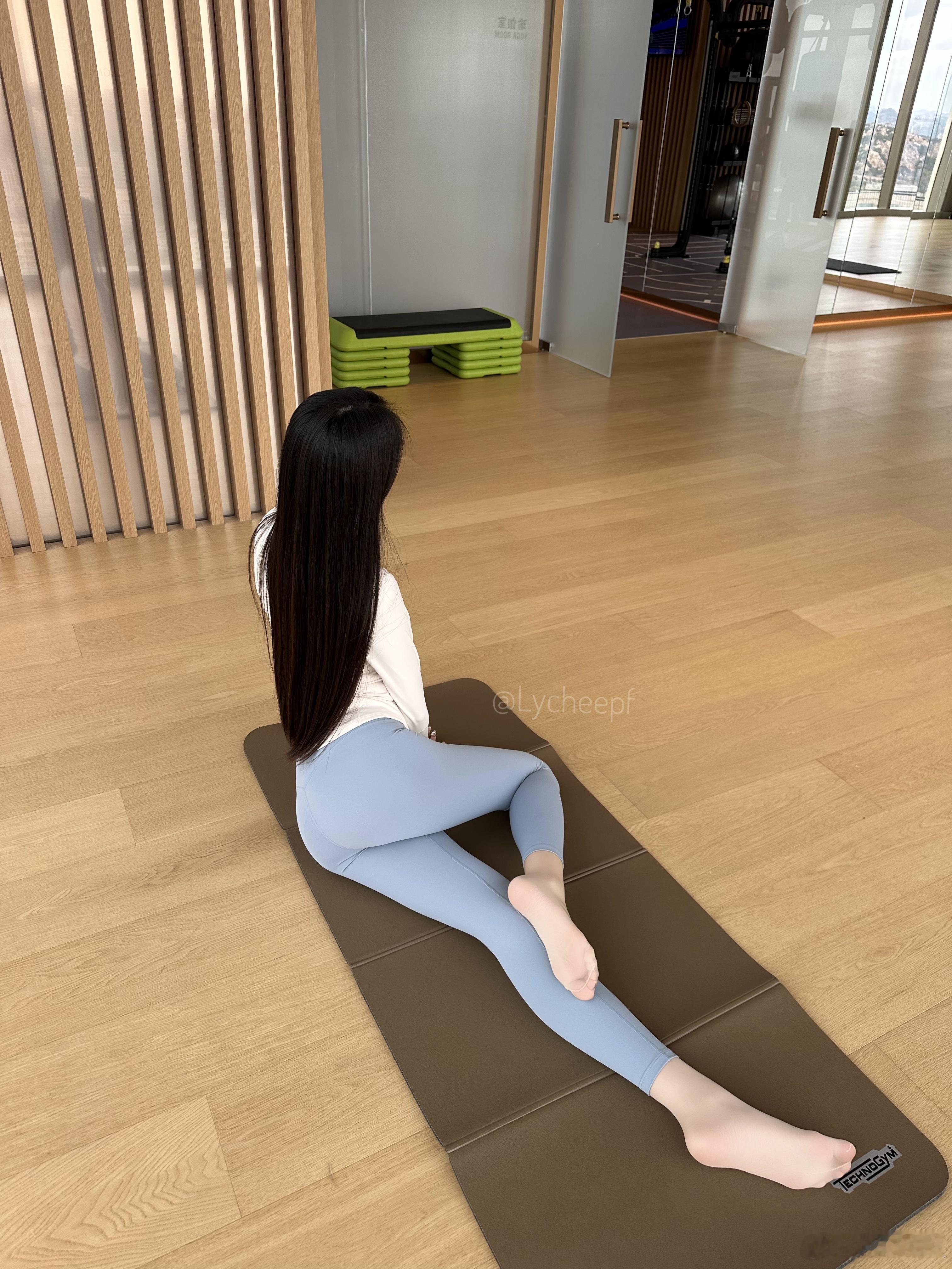 如果背影会说话泡芙lychee今天穿什么ootdolsilk