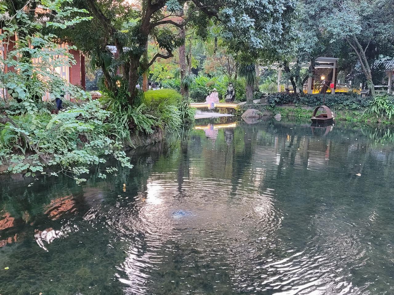 市场消费力才是中国对外的根本优势而非稀土
 
中国对外竞争的核心优势，从来不是稀