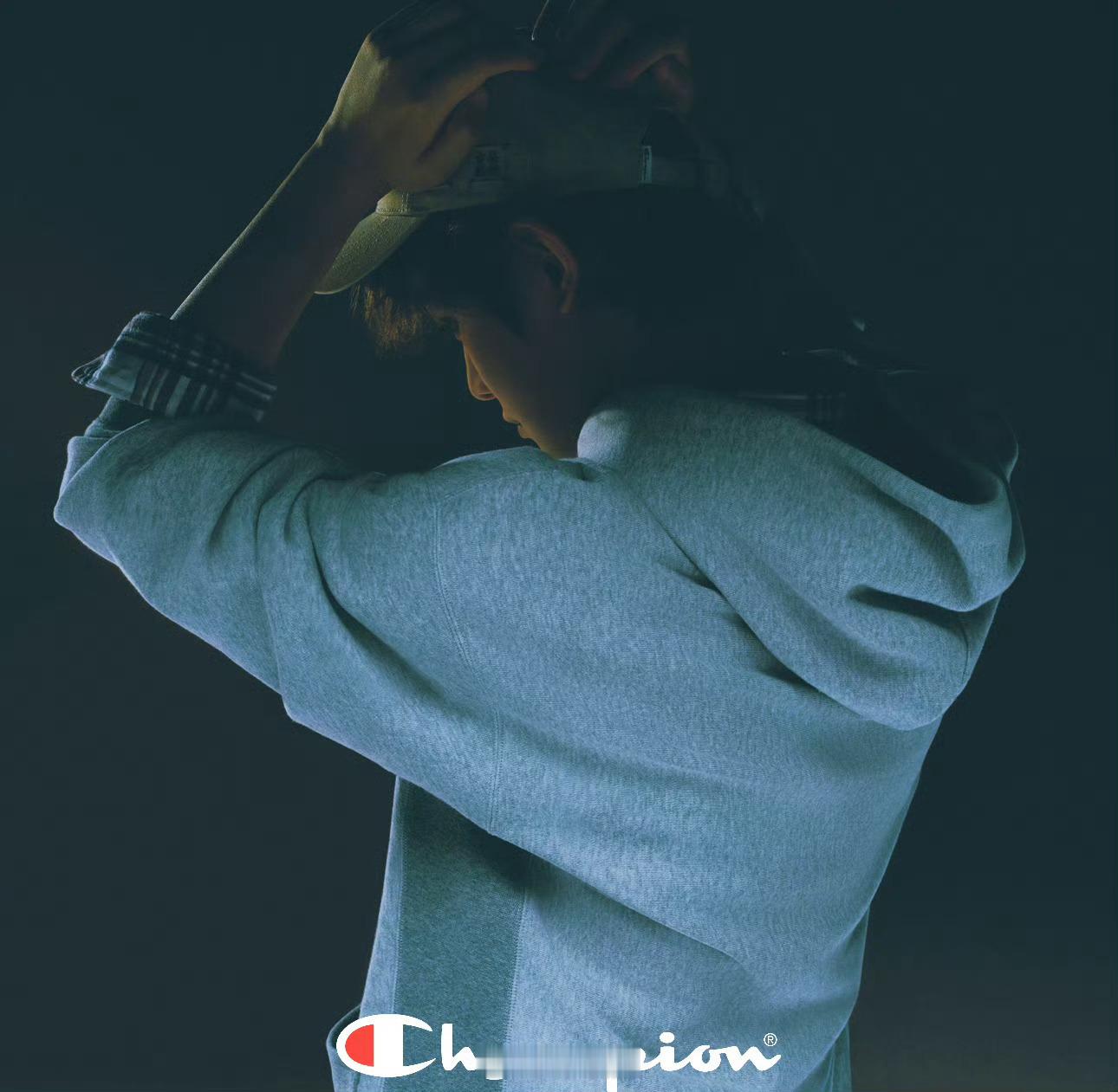 丁禹兮 Champion我去又帅又嫩，穿上秒被种草，这个小丁商业价值太高了！！ 