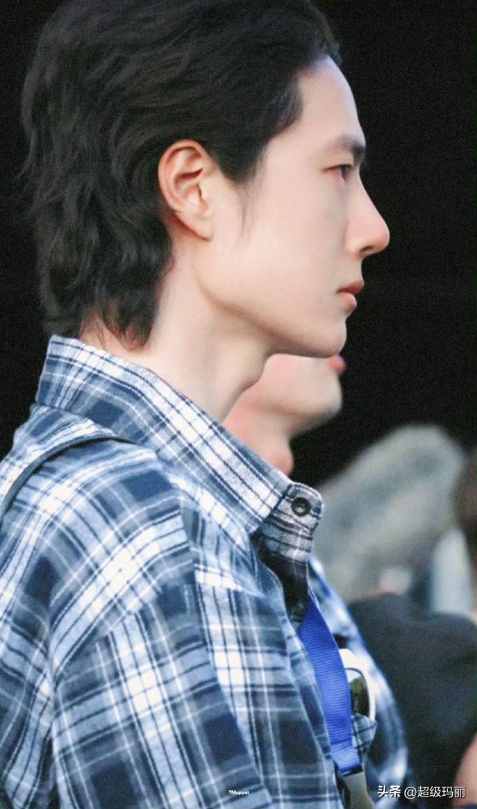 玉面杀神王一博 性感至极