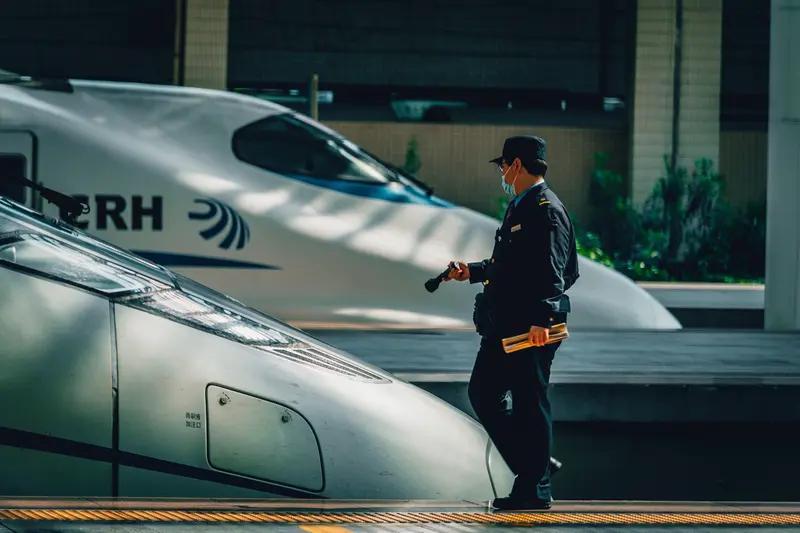 一看到“古有快马送信”这个上联，我便兴致盎然。此上联勾勒出古代依靠快马传递信息的