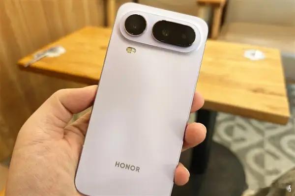 对比 iPhone Air，荣耀 Magic8 Pro Air 怎么选？如今旗舰