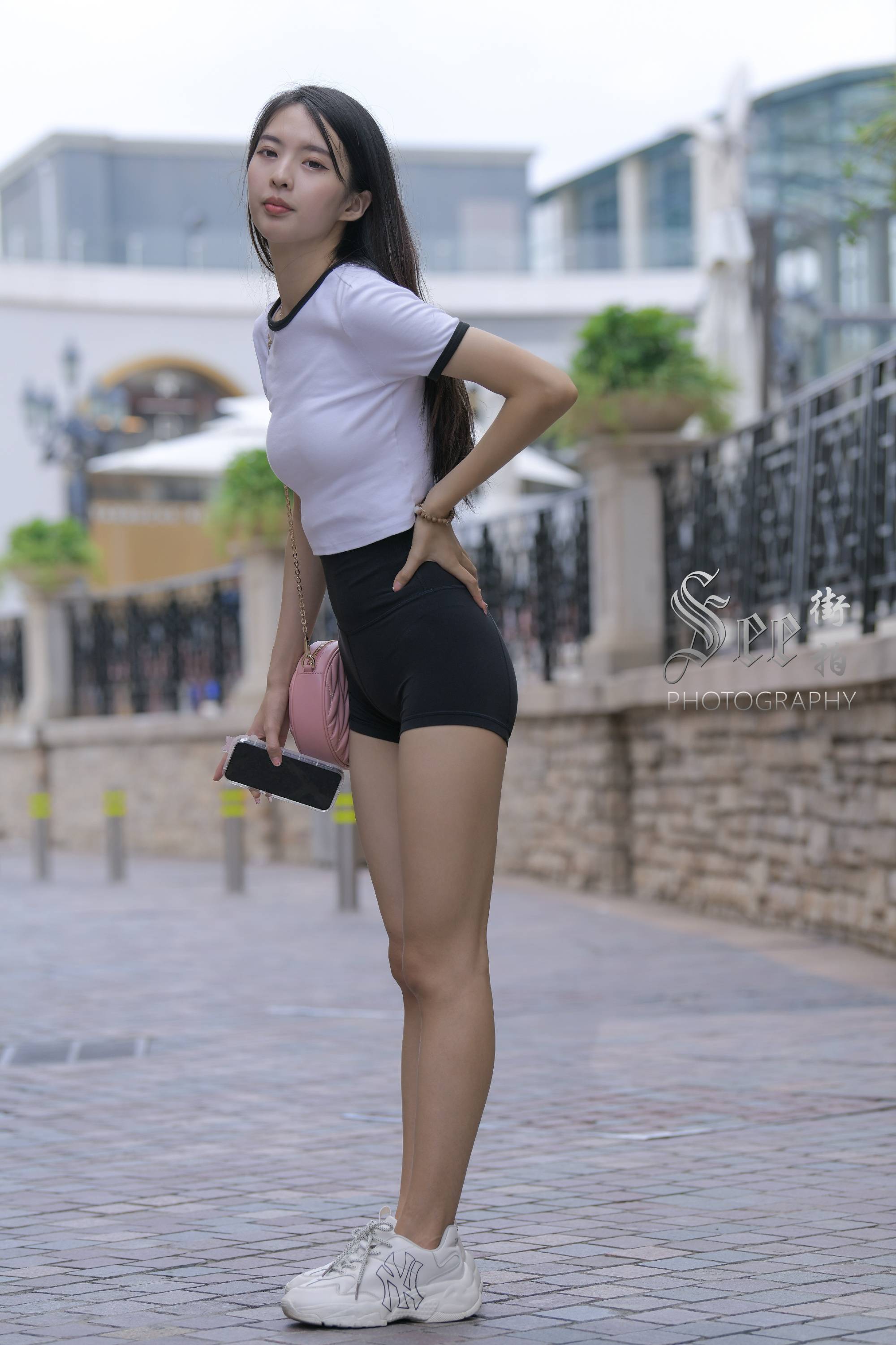 黑白搭配，青春靓丽~~ ​​​