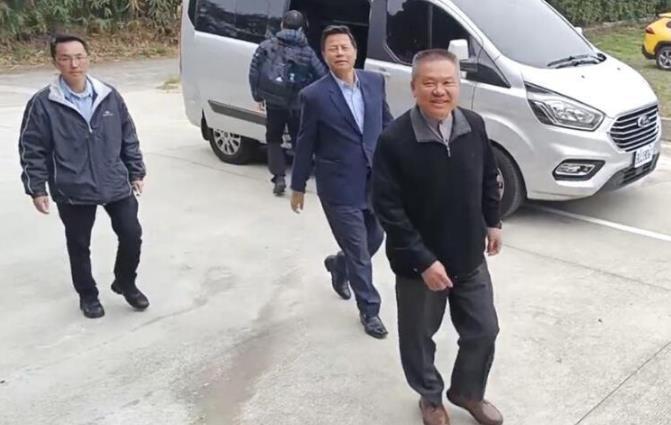 第七轮谈判再次破局，台当局拒绝大陆要求后，我海警接管金门海域。
 
两岸相关人员