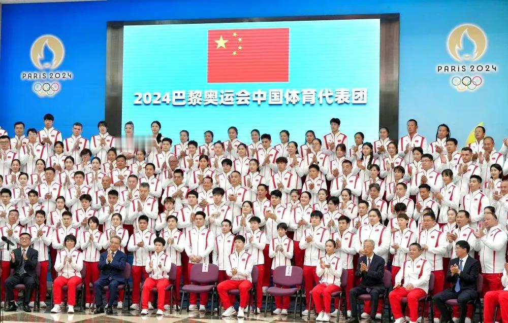 7月13日，2024巴黎奥运会中国体育代表团在北京成立，运动员马龙（奥运五金获得