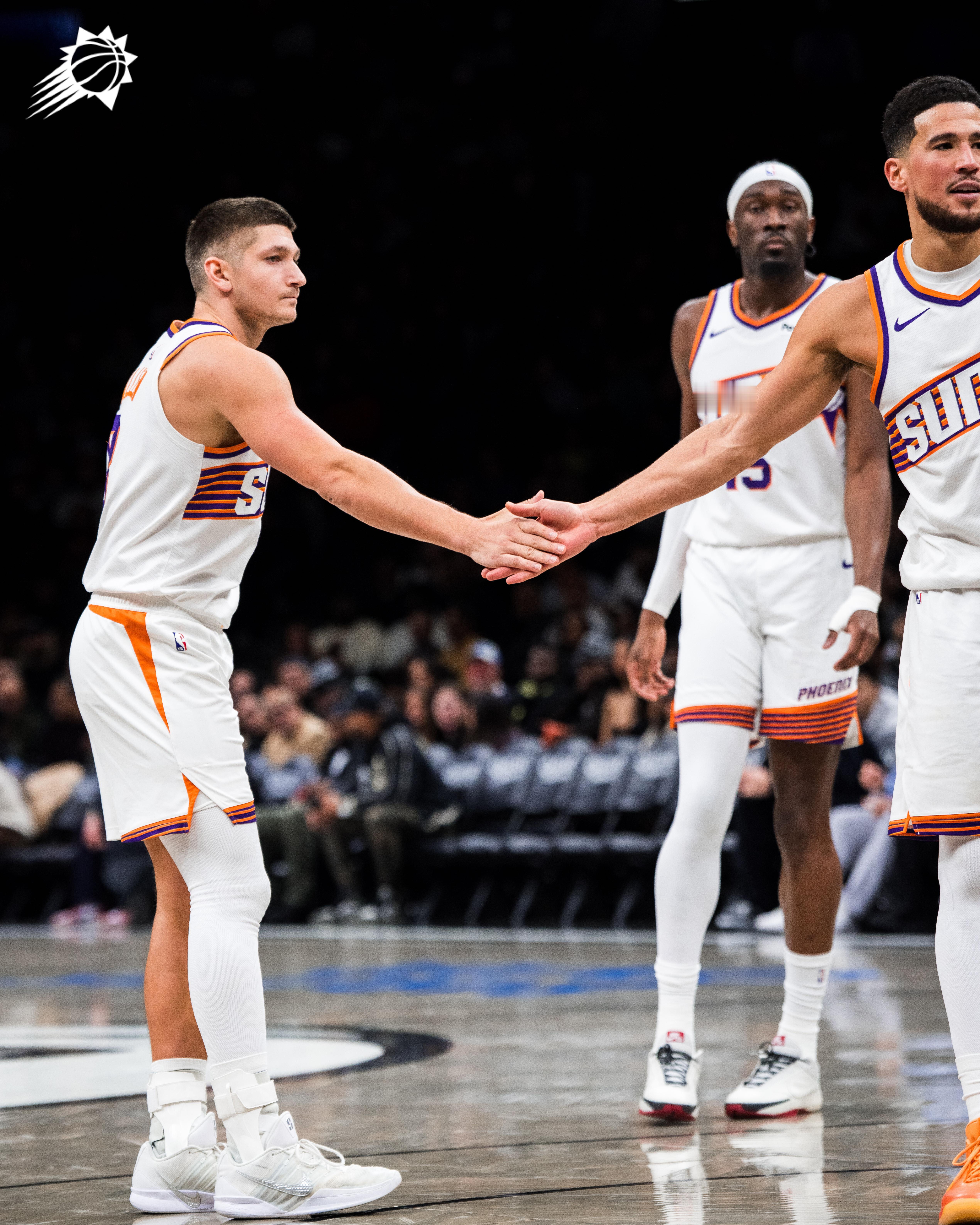 两连胜到手！🎉 🎉明日背靠背将对阵费城，随后迎来客场之旅收官战，亚特兰大老鹰