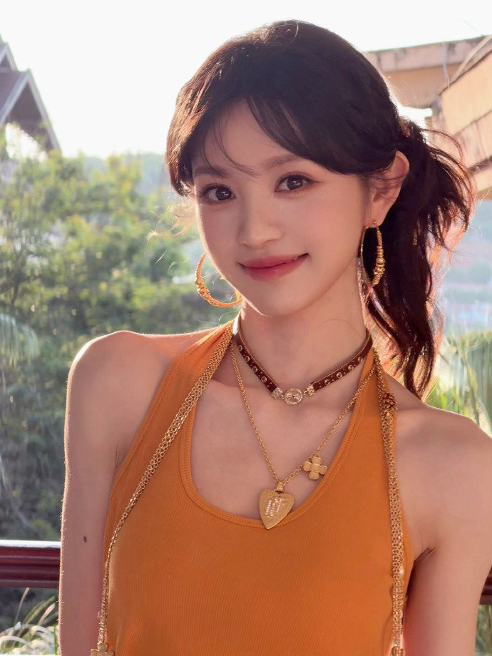 王安宇第一pick田曦薇王安宇眼光真不错，他口中曼妙的组合，和田曦薇同框氛围感绝