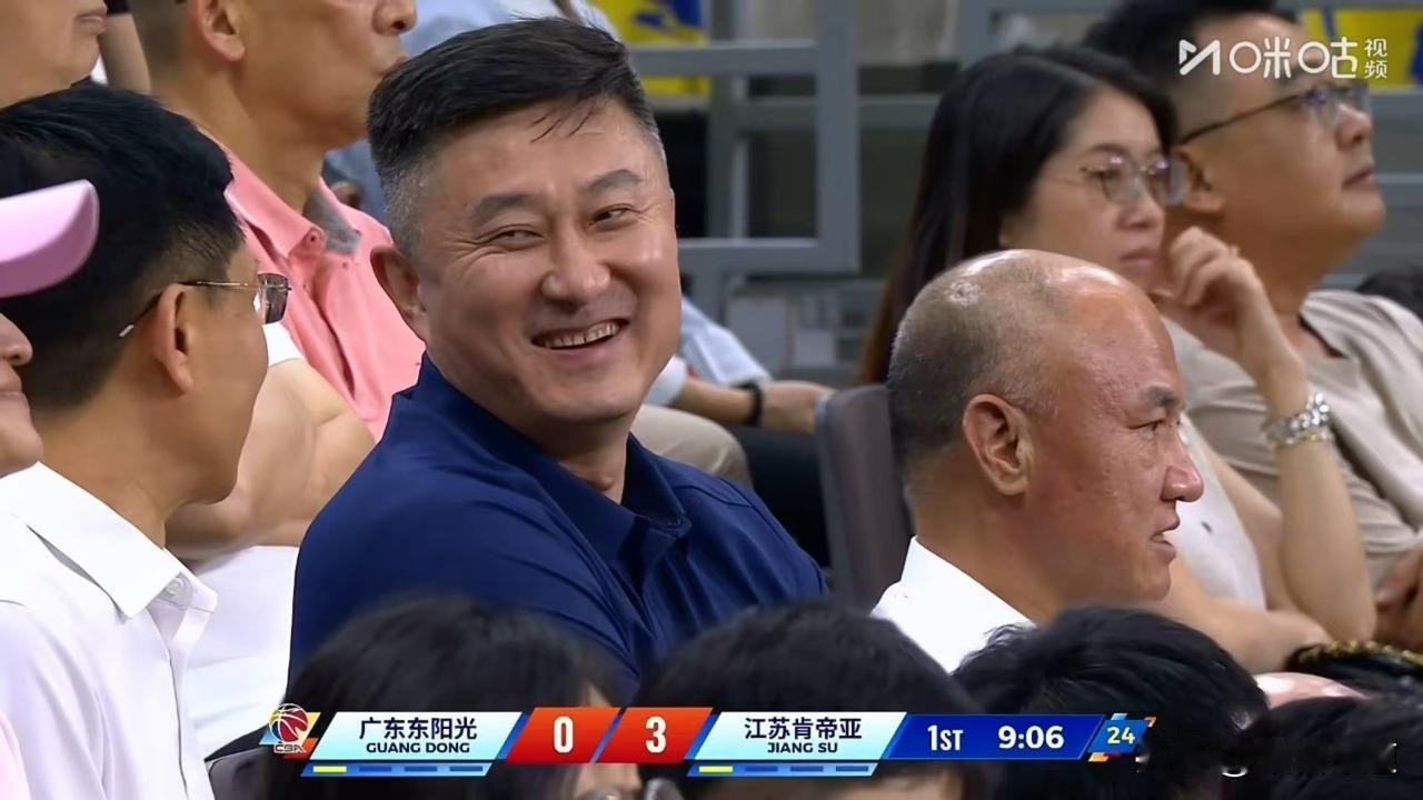 江苏队1胜4负，联盟垫底，广东宏远主场打江苏竟如此焦灼，从开球到最后7.8秒，比