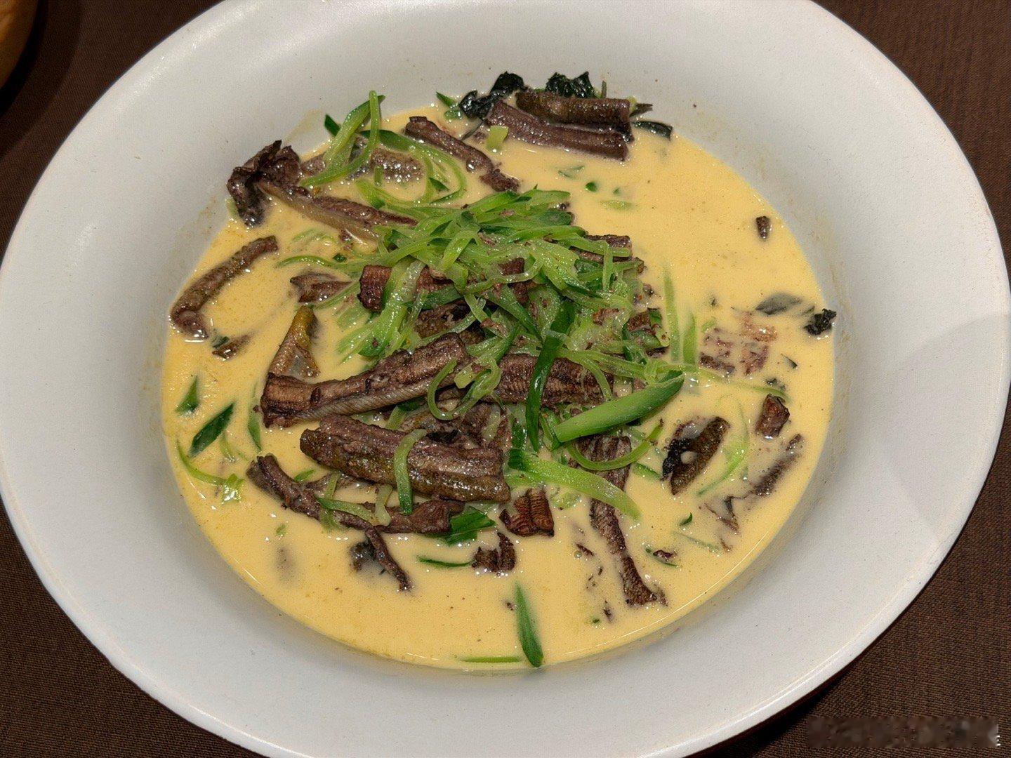 冬季新吃的四家米其林必比登餐厅。图1-3是 北京的 湘临天下，不辣就好吃，鳝鱼和