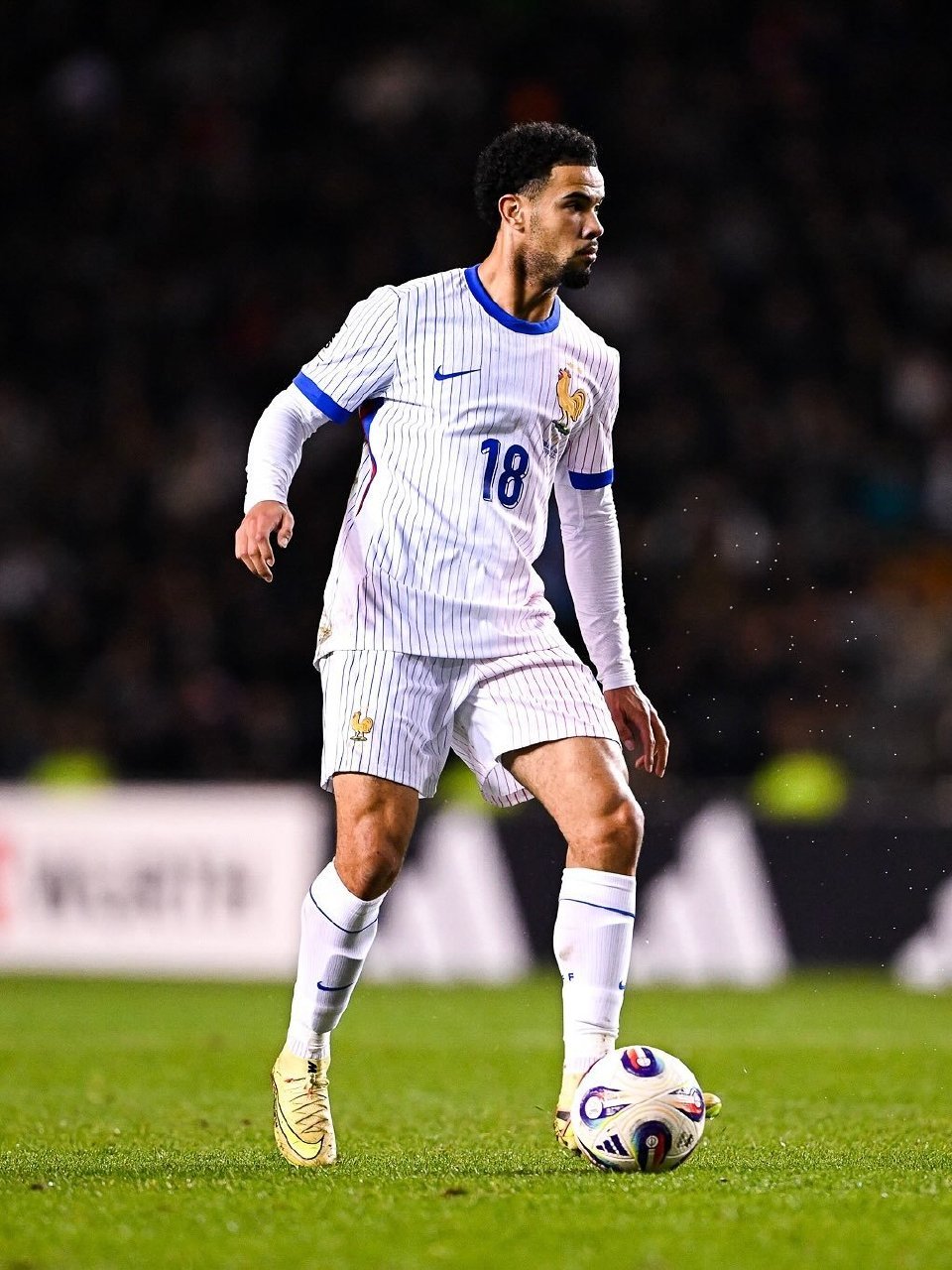 大巴黎球员国际比赛日情况 阿塞拜疆1比3法国 舍瓦利耶、卢卡斯·埃尔南德斯、扎伊