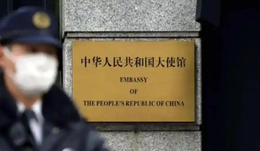 真的太解气！日本玩双标挑衅邻国玩上瘾，结果被中俄左右夹击精准打脸，一波操作直接让