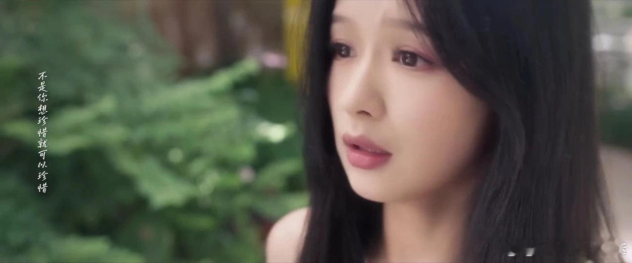 不一样的她之糖衣开播 别错过今日空降！《糖衣》甜虐上头，赵柯淳一人两角演技炸裂，