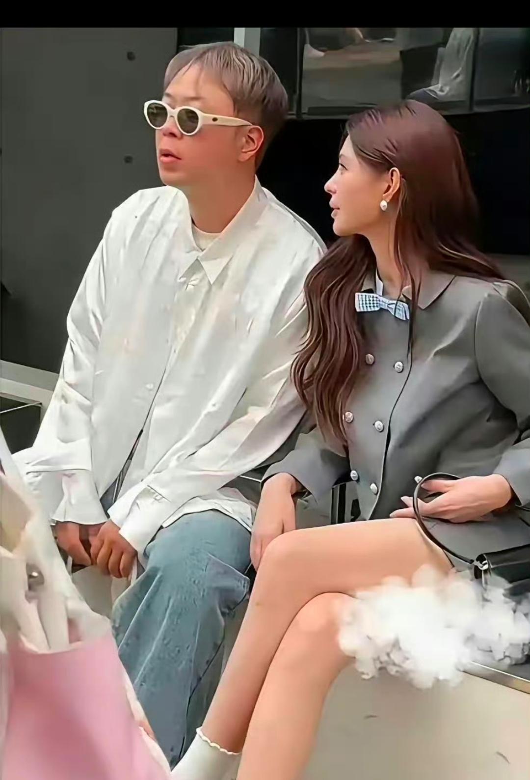 连大明星对脱发都无可奈何，我们普通人又能怎么样呢！
你说人家哪个医院去不了，哪个