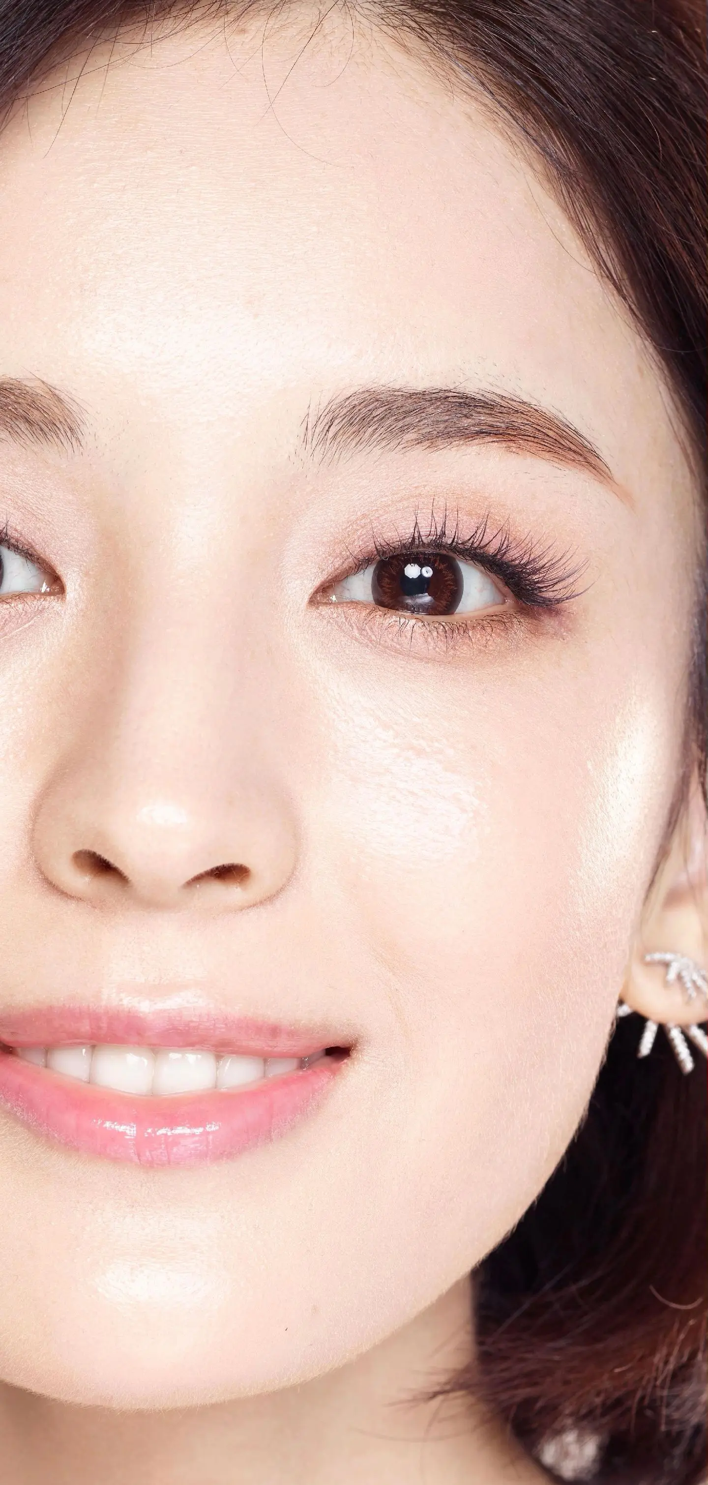 古力娜扎写真生图怼脸拍。