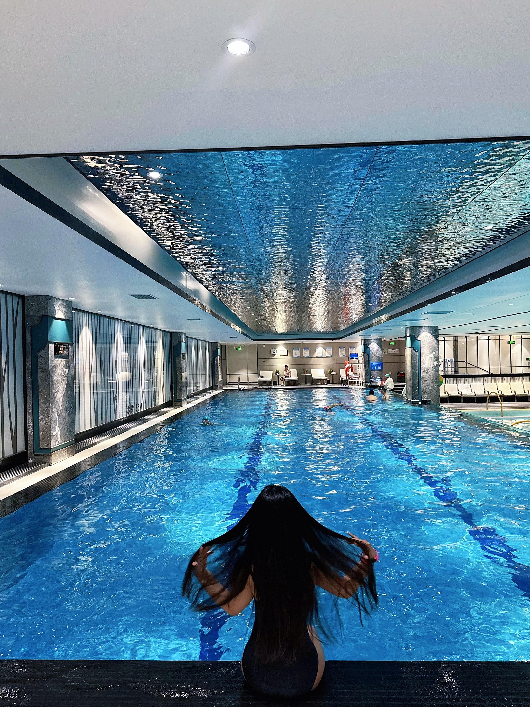 玫瑰不用长成松柏 女性生来就是千面模样