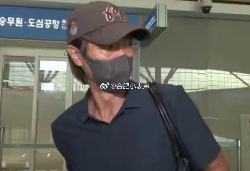 韩国世界杯主帅跑路离谱到家！韩国前主帅洪明甫遭死亡威胁，连夜动身去美国避难。仅仅