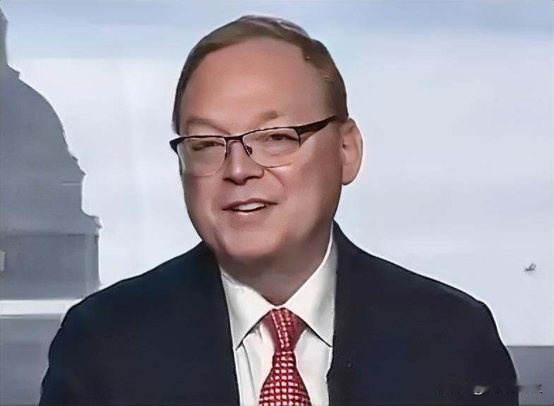 白宫经济顾问哈塞特批评美联储本周不降息是错误决定，理由是美国经济增速强劲，当前G