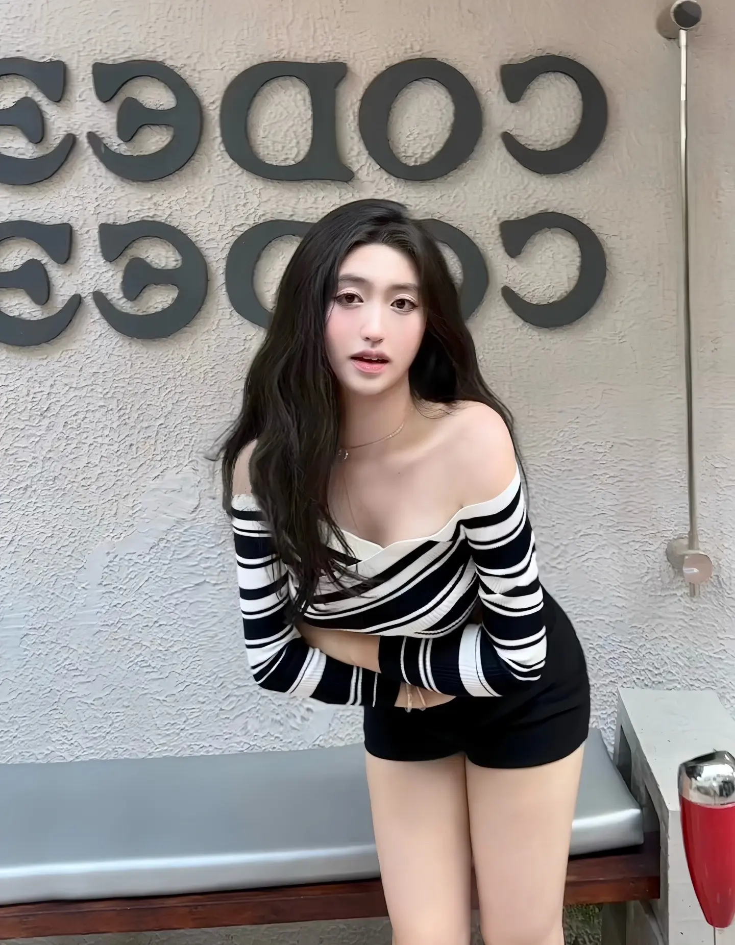 咻。