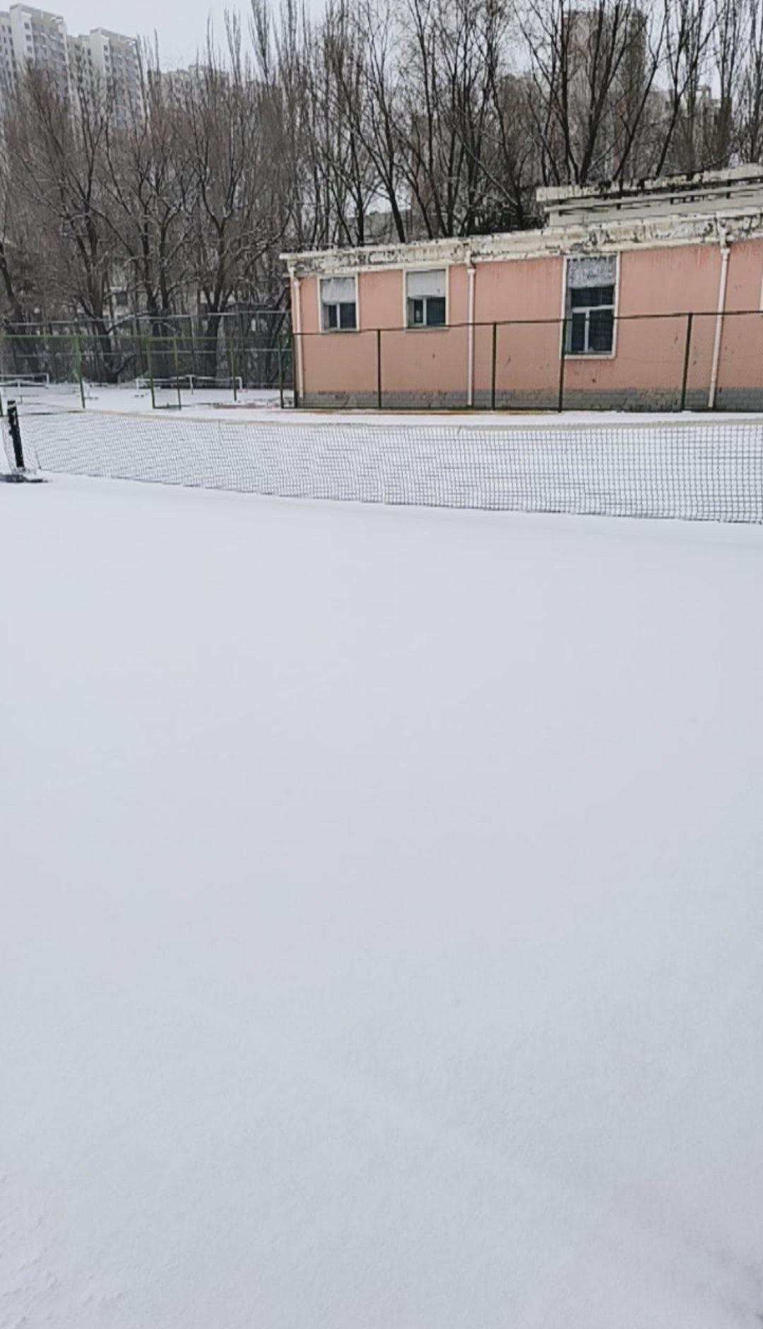 怎么下雪了[翻白眼] ​​​