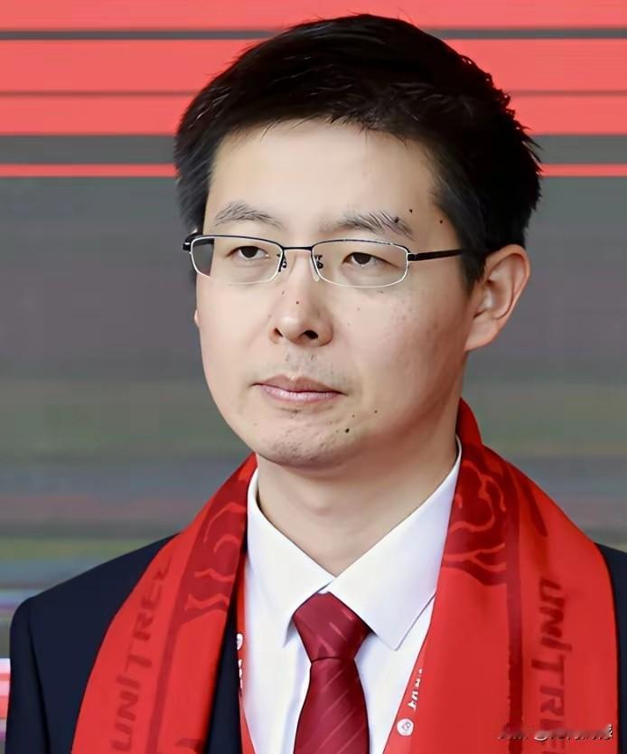 宇树上市了，王兴兴也成为身价超过千亿的90后新首富，可是他心无波澜，面无表情，这