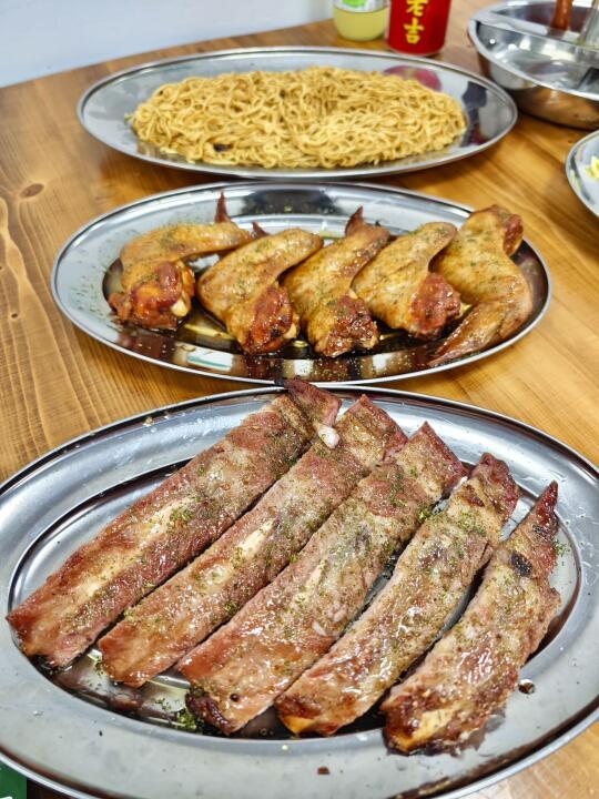中山 一桌4人宵夜吃饱饱也不超200！